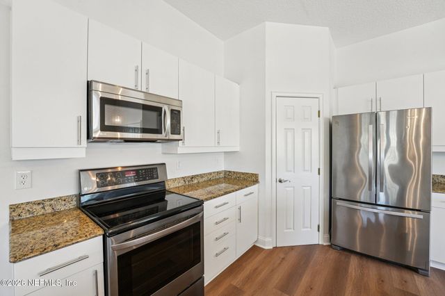 210 21ST Avenue S, Jacksonville Beach, FL 32250