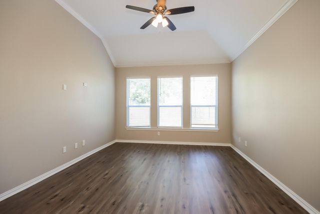 28923 Hidden Lake W, Magnolia, TX 77354