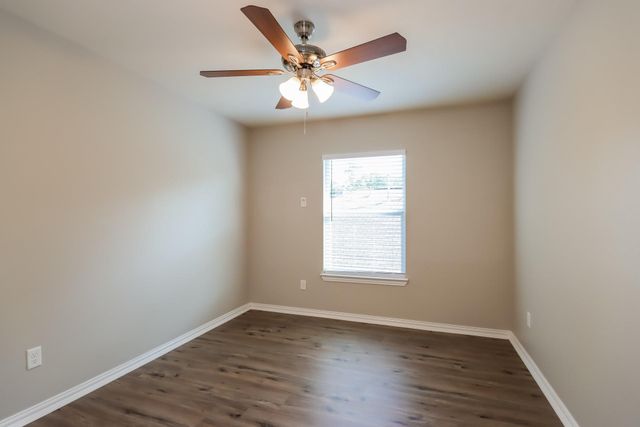 28923 Hidden Lake W, Magnolia, TX 77354