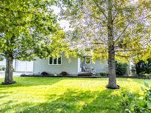 11621 Kimball Avenue, Waterloo, IA 50701