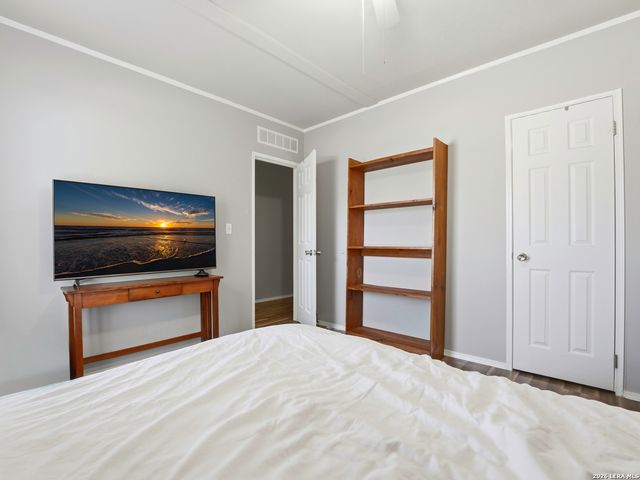 260 PRIVATE ROAD 1514, Bandera, TX 78003