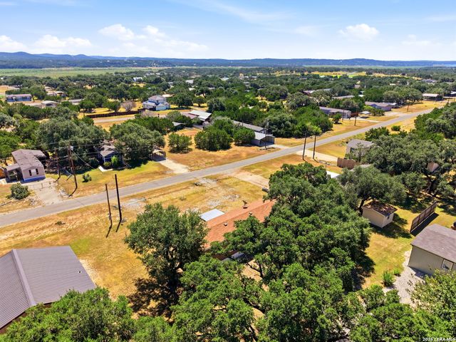 260 PRIVATE ROAD 1514, Bandera, TX 78003