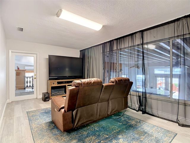 331 BAY STREET, Auburndale, FL 33823