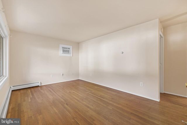 14309 FAIRMONT CT, Woodbridge, VA 22193