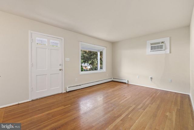 14309 FAIRMONT CT, Woodbridge, VA 22193