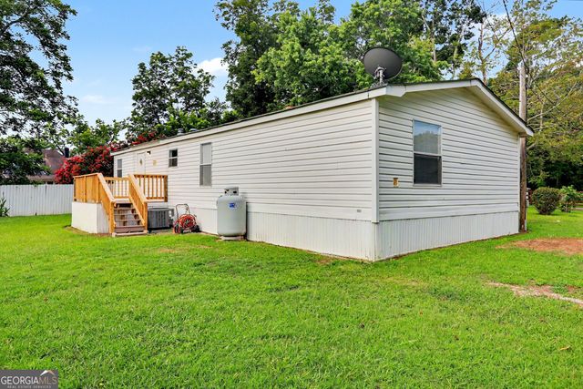 34 Combs Street, Locust Grove, GA 30248
