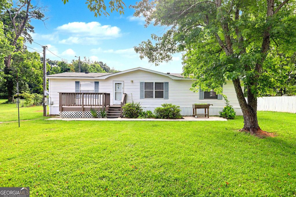 34 Combs Street, Locust Grove, GA 30248