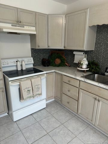 1249 W HERMOSA DR, San Antonio, TX 78201