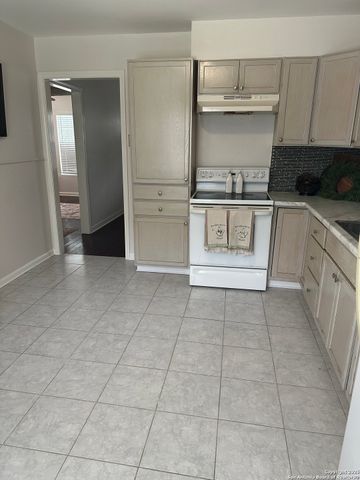 1249 W HERMOSA DR, San Antonio, TX 78201