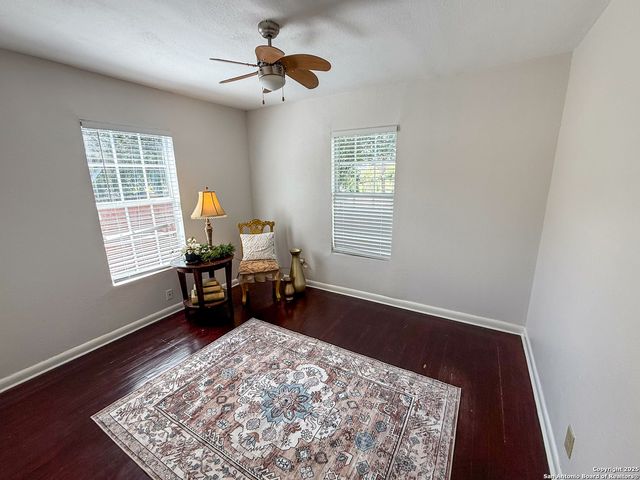 1249 W HERMOSA DR, San Antonio, TX 78201