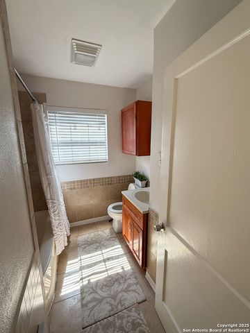 1249 W HERMOSA DR, San Antonio, TX 78201