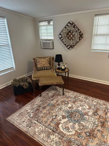 1249 W HERMOSA DR, San Antonio, TX 78201