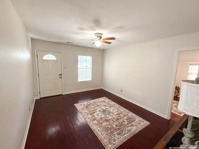 1249 W HERMOSA DR, San Antonio, TX 78201