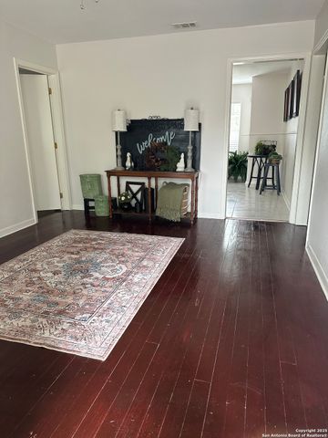 1249 W HERMOSA DR, San Antonio, TX 78201