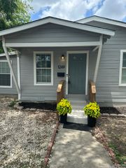1249 W HERMOSA DR, San Antonio, TX 78201
