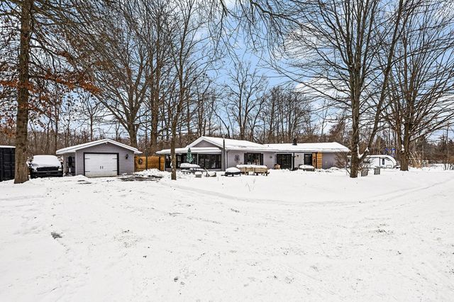 12435 Sandpiper Lane, Sawyer, MI 49125