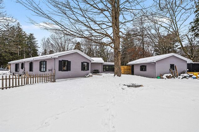 12435 Sandpiper Lane, Sawyer, MI 49125