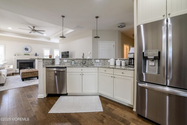 31 Garden Path, Barnegat, NJ 08005