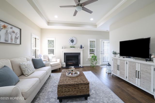 31 Garden Path, Barnegat, NJ 08005