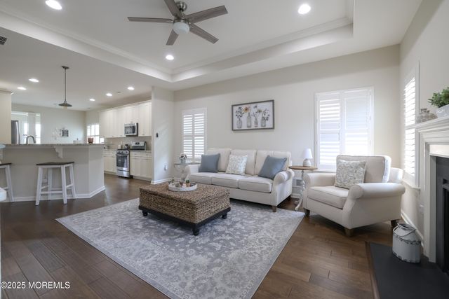 31 Garden Path, Barnegat, NJ 08005