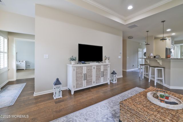 31 Garden Path, Barnegat, NJ 08005