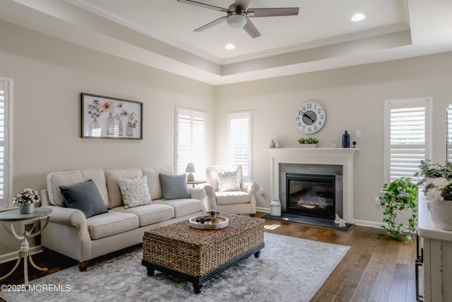 31 Garden Path, Barnegat, NJ 08005