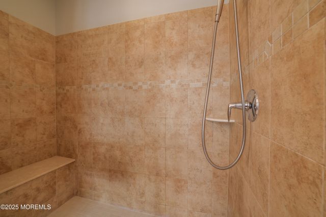 31 Garden Path, Barnegat, NJ 08005