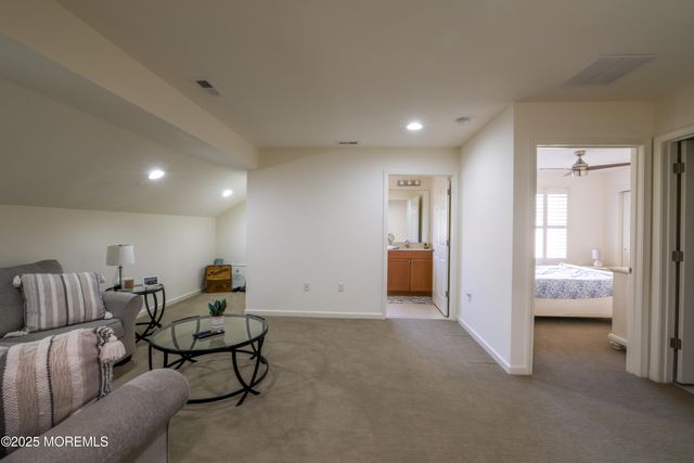 31 Garden Path, Barnegat, NJ 08005