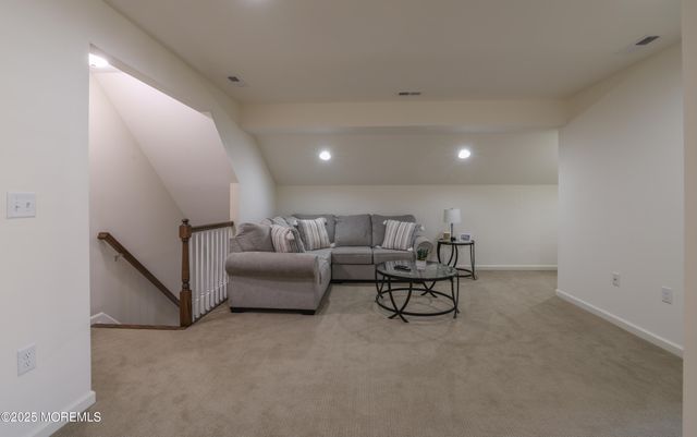 31 Garden Path, Barnegat, NJ 08005