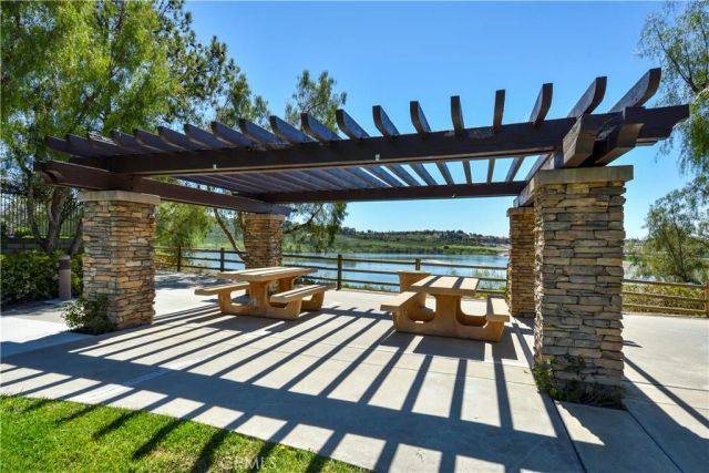 18 Via Florencia, Mission Viejo, CA 92692