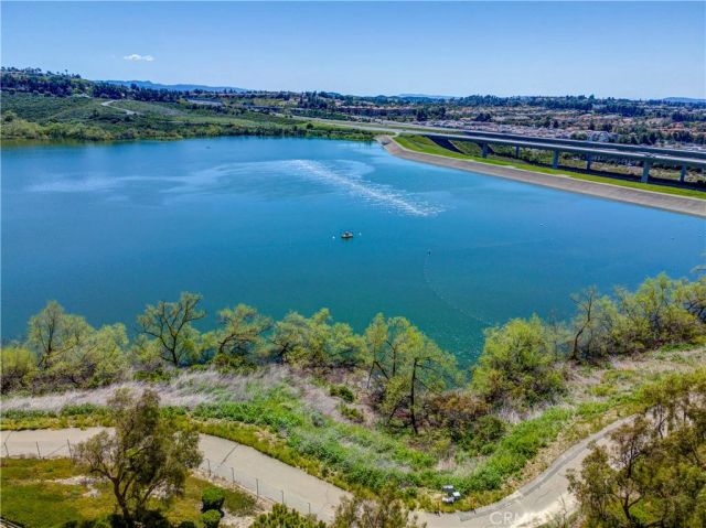 18 Via Florencia, Mission Viejo, CA 92692