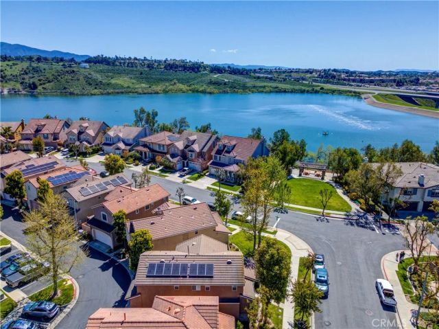 18 Via Florencia, Mission Viejo, CA 92692