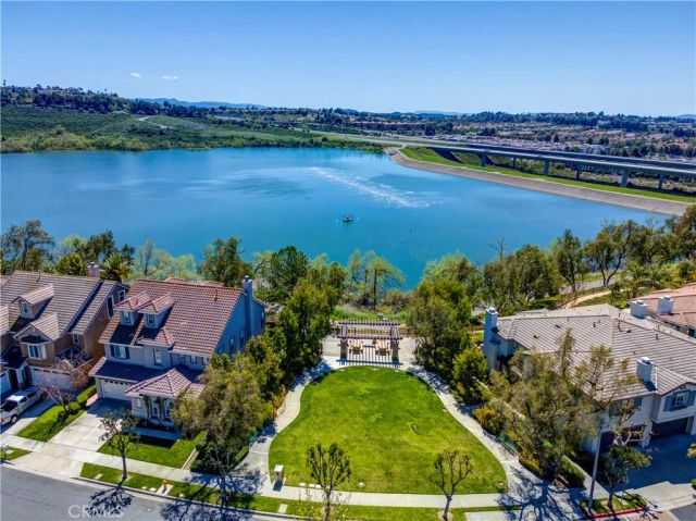 18 Via Florencia, Mission Viejo, CA 92692