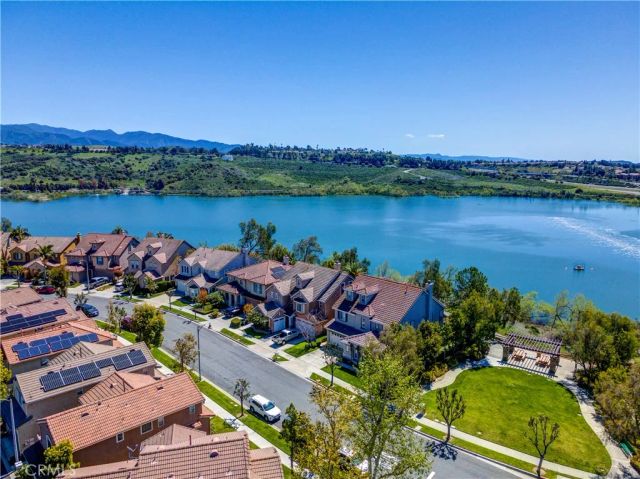 18 Via Florencia, Mission Viejo, CA 92692