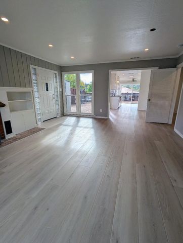 41 Inner Circle, Redwood City, CA 94062