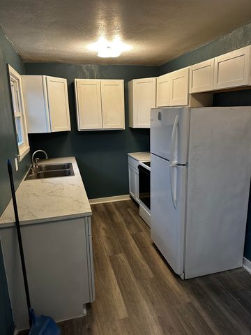 2334 S Greenwood St, Wichita, KS 67211