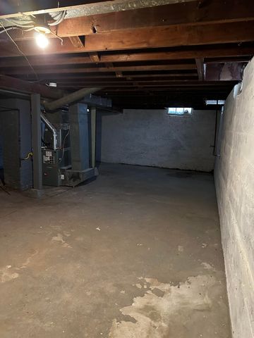 2334 S Greenwood St, Wichita, KS 67211