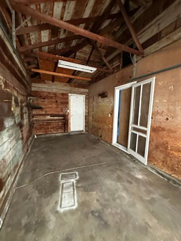 2334 S Greenwood St, Wichita, KS 67211