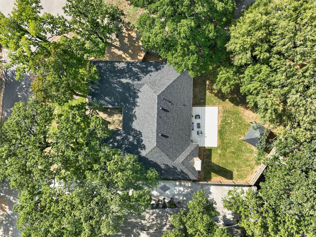 2304 Belfry Court, Arlington, TX 76011 — photo 2