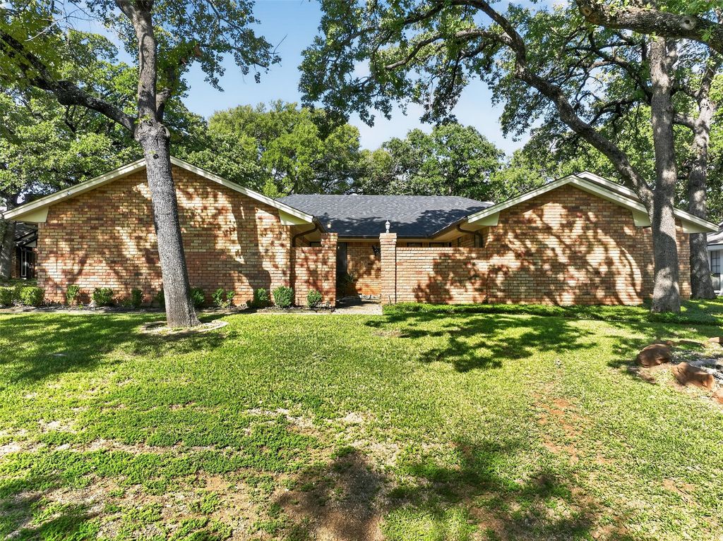 2304 Belfry Court, Arlington, TX 76011 — photo 3