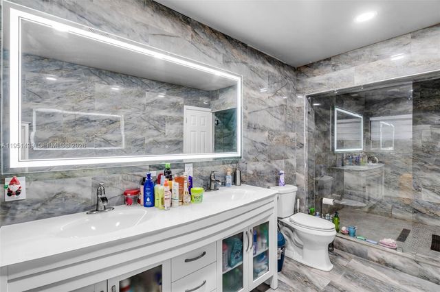 3320 NW 177th Ter, Miami Gardens, FL 33056