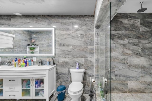 3320 NW 177th Ter, Miami Gardens, FL 33056