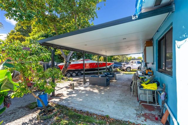 3320 NW 177th Ter, Miami Gardens, FL 33056