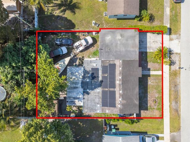 3320 NW 177th Ter, Miami Gardens, FL 33056