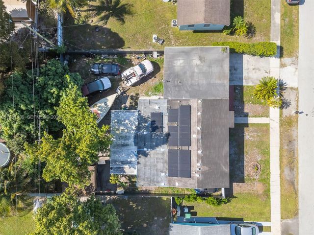 3320 NW 177th Ter, Miami Gardens, FL 33056