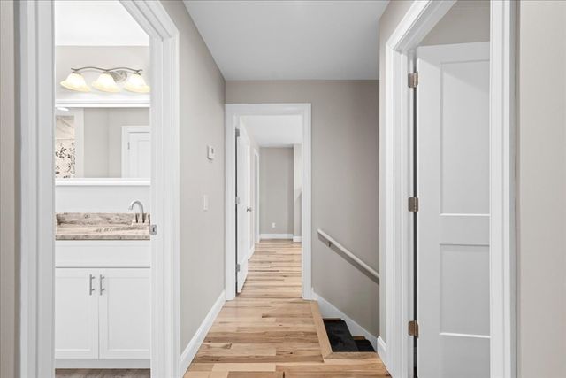 141 Thompson St, Palmer, MA 01069