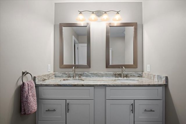 141 Thompson St, Palmer, MA 01069