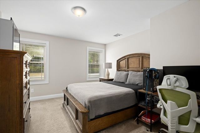 141 Thompson St, Palmer, MA 01069