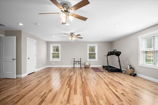 141 Thompson St, Palmer, MA 01069