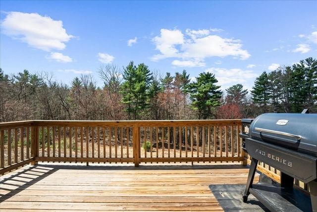 141 Thompson St, Palmer, MA 01069